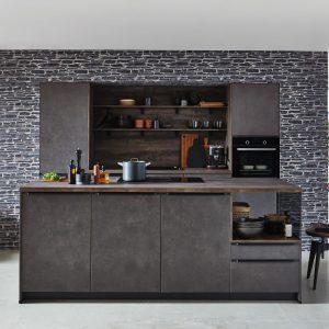 Betonlook eilandkeuken houtlook blad