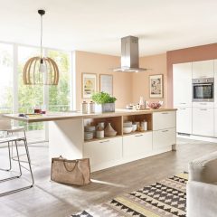keuken met kastenwand en eiland molbergen