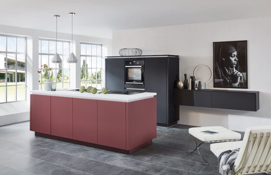 Keuken met rood eiland